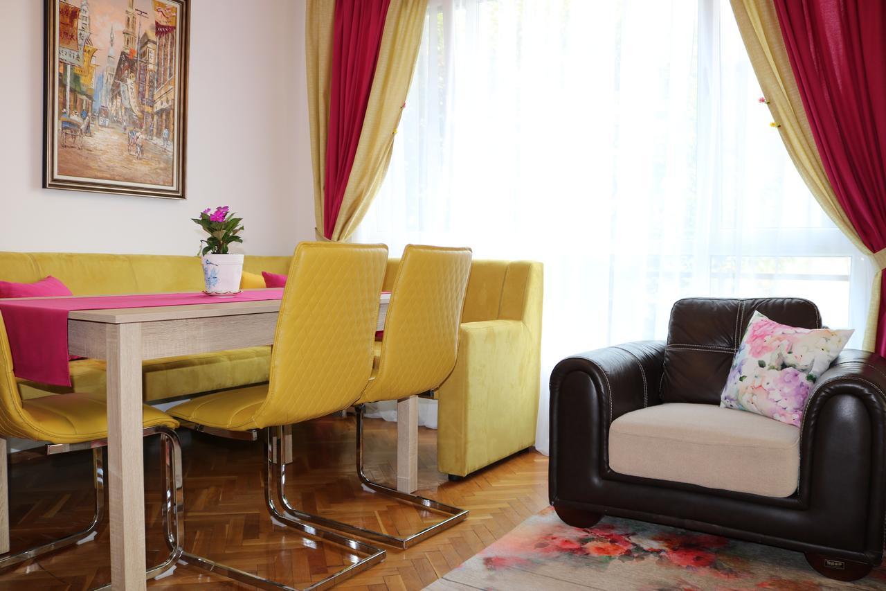 Sea Port Celebrity Apartment - Lets4Holiday Varna Eksteriør bilde