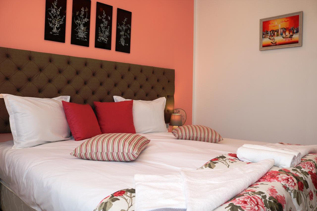 Sea Port Celebrity Apartment - Lets4Holiday Varna Eksteriør bilde
