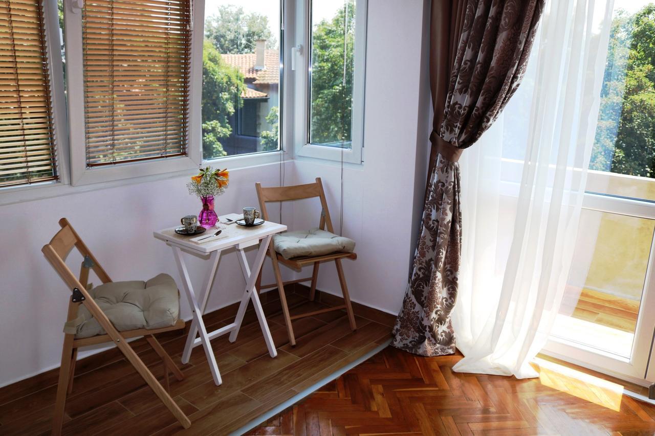 Sea Port Celebrity Apartment - Lets4Holiday Varna Eksteriør bilde